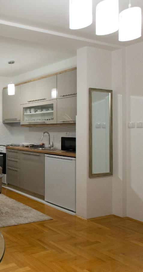 Apartman Sunset Sremska Mitrovica Exterior photo